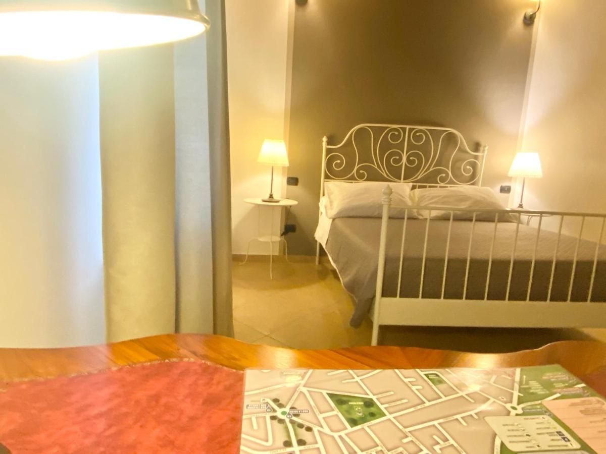 B&B Stazione Don Camillo 브레셀로 외부 사진