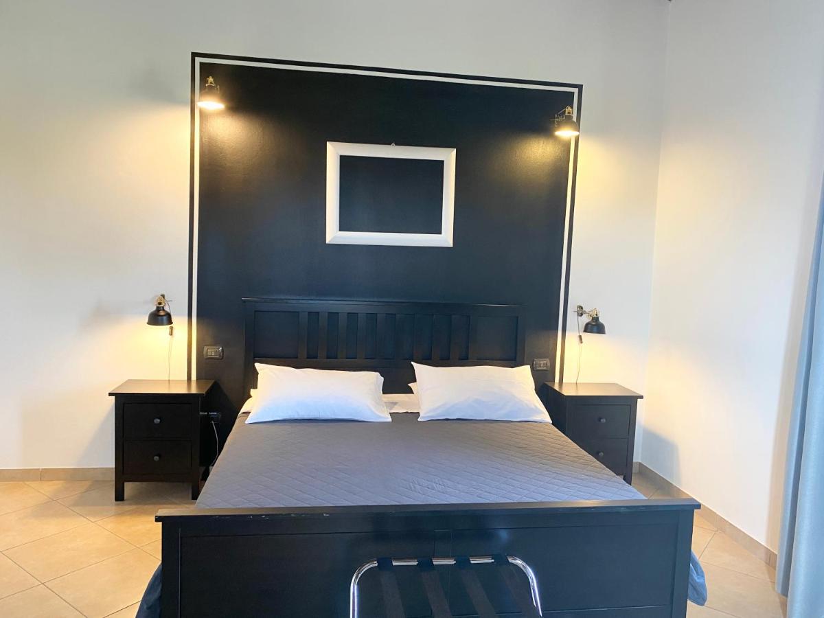 B&B Stazione Don Camillo 브레셀로 외부 사진