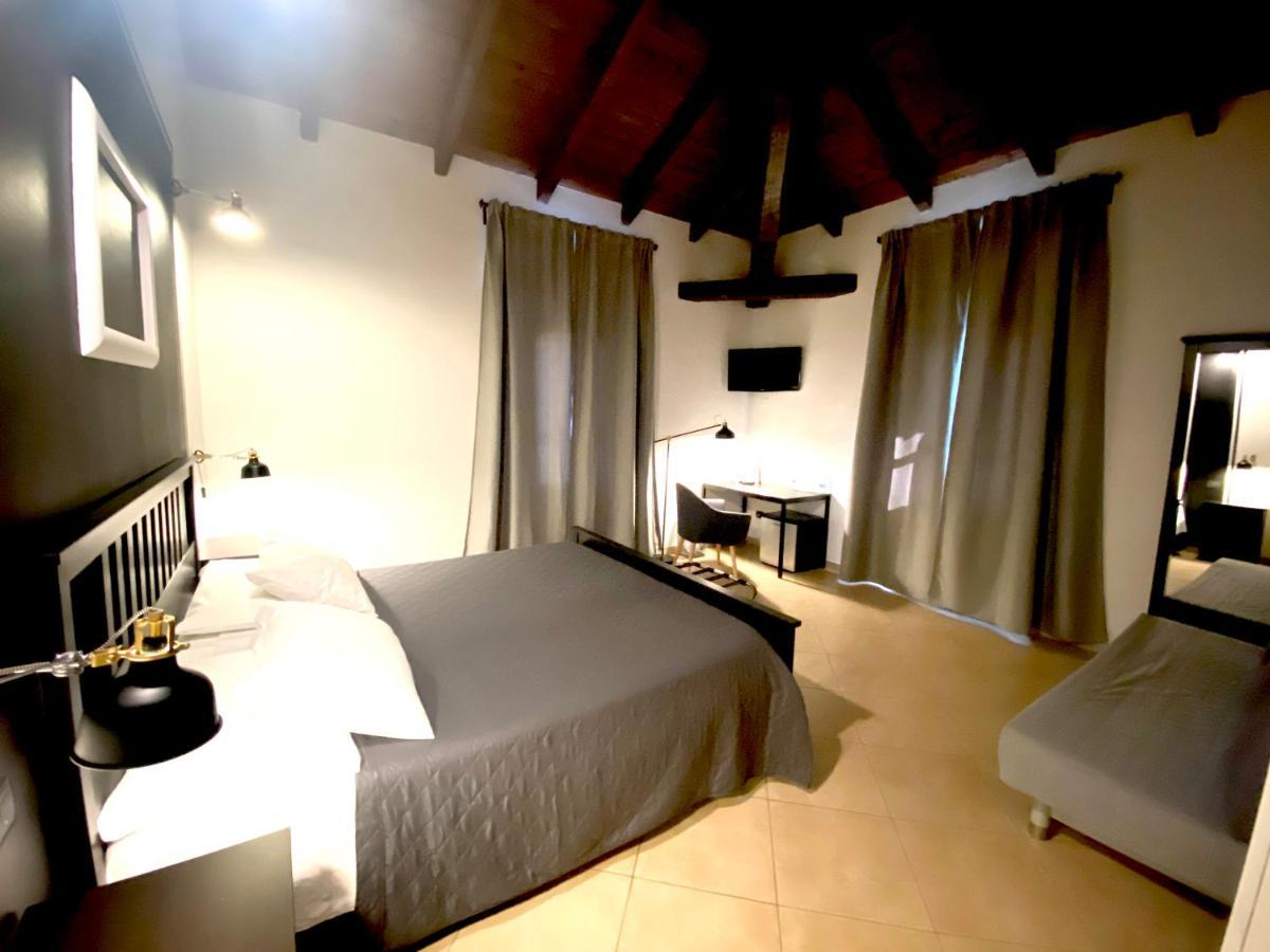 B&B Stazione Don Camillo 브레셀로 외부 사진